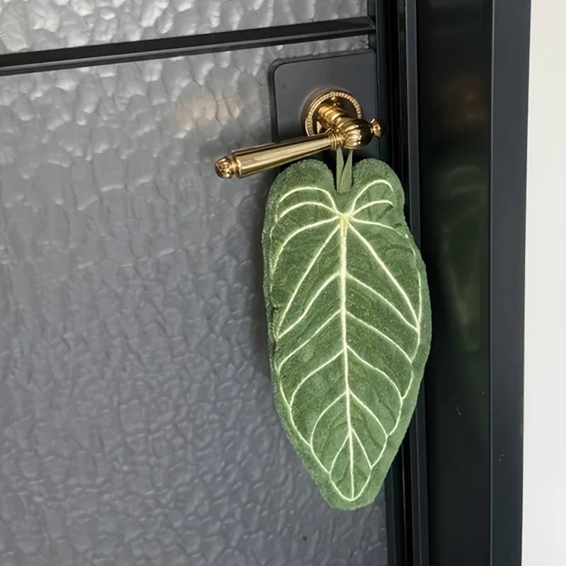 ๐ฟ Leaf Design Towel (Ultra-Absorbent & Quick-Dry) ๐