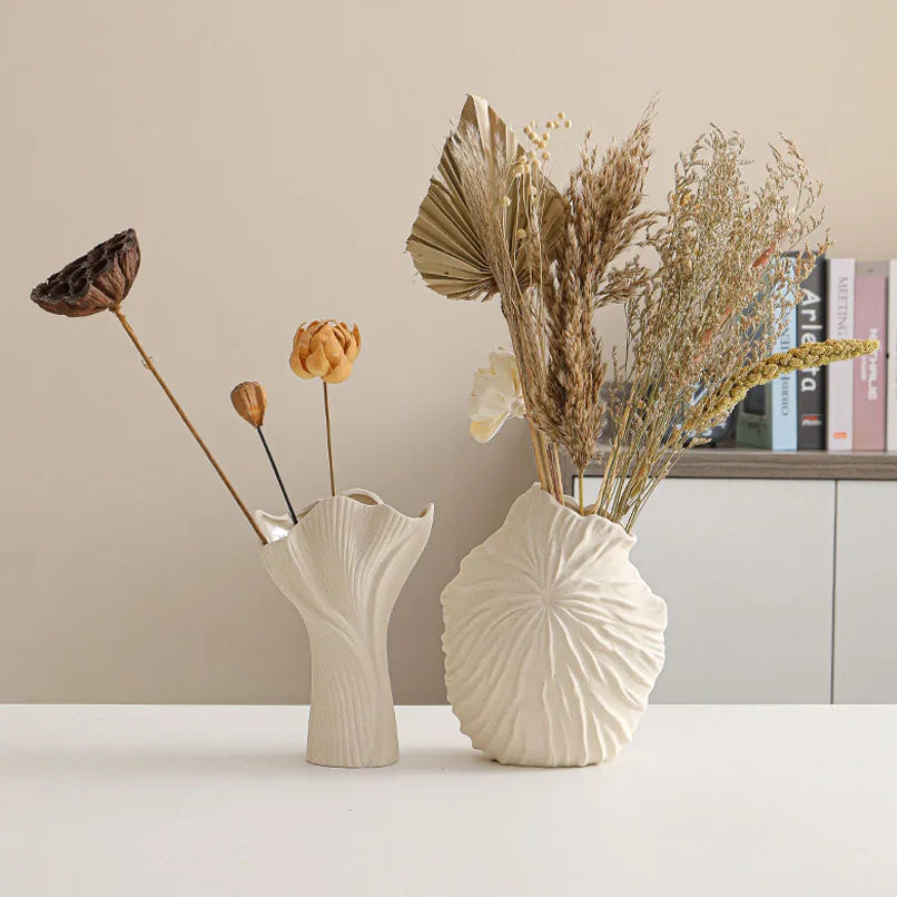🐚 Ceramic Conch Design Vase