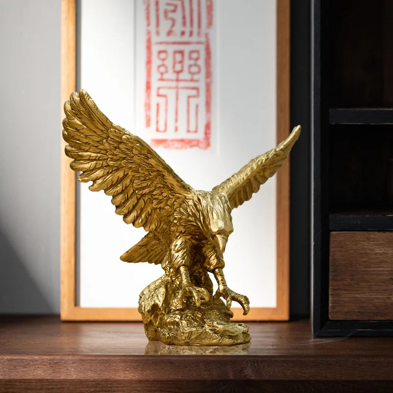 Golden Resin Eagle Figurine – Desktop Decoration & Animal Model Ornament for Home, Office & Collection