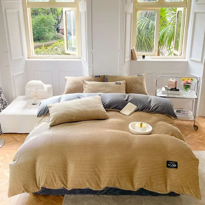 Solid Color Washed Duvet Cover Set (3 PCS) | Cozy Polyester/Cotton Bedding for Winter Comfort ❄️