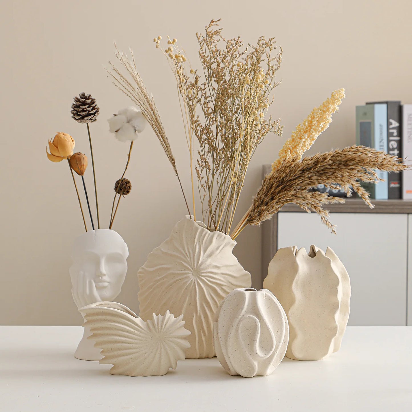 🐚 Ceramic Conch Design Vase