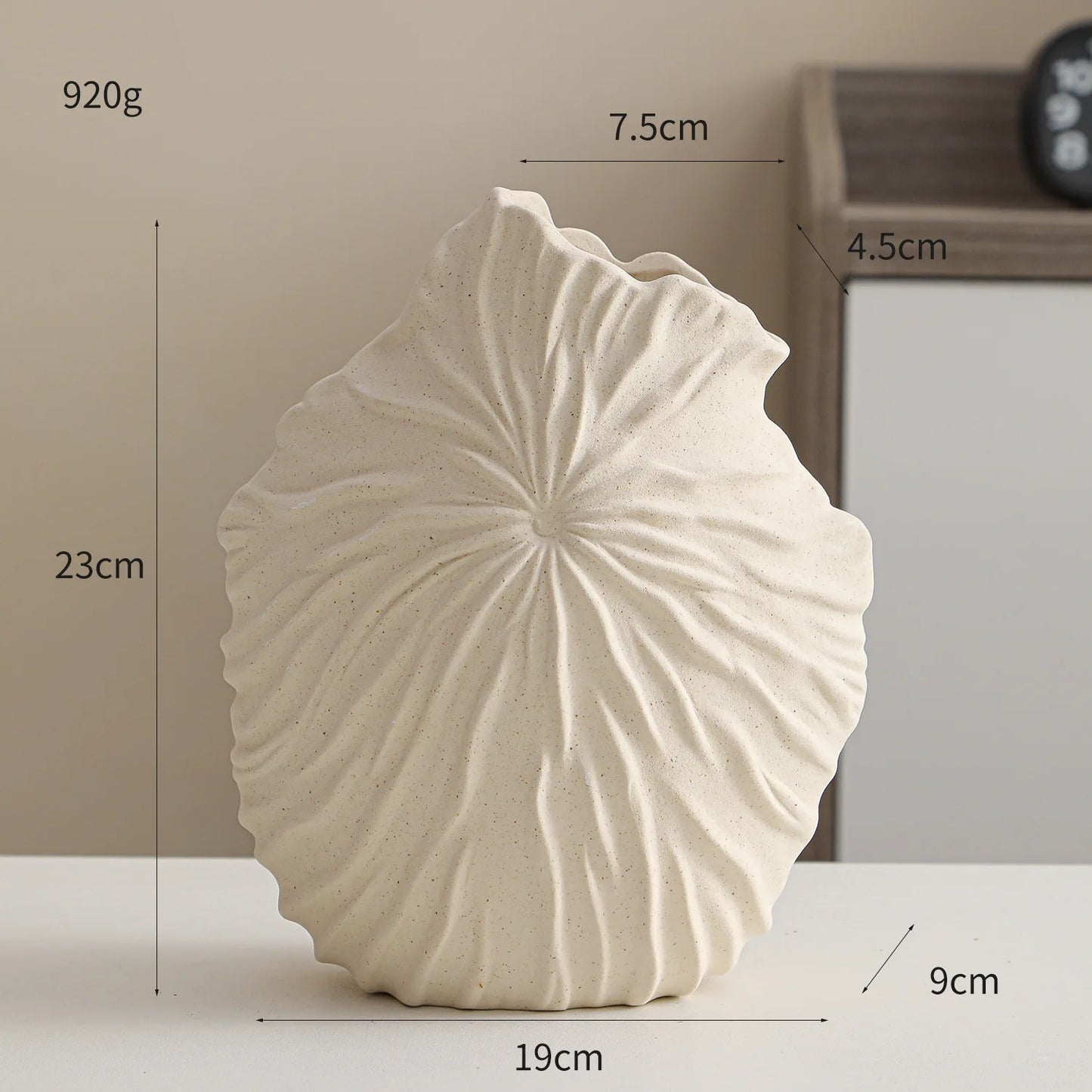 🐚 Ceramic Conch Design Vase