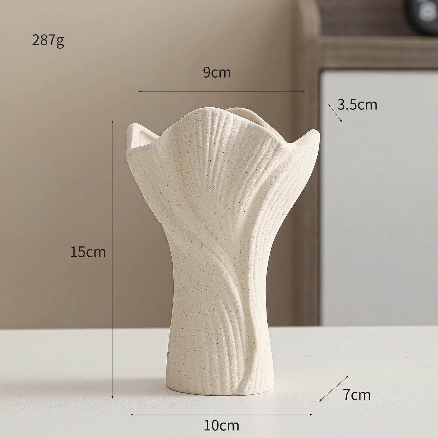 🐚 Ceramic Conch Design Vase