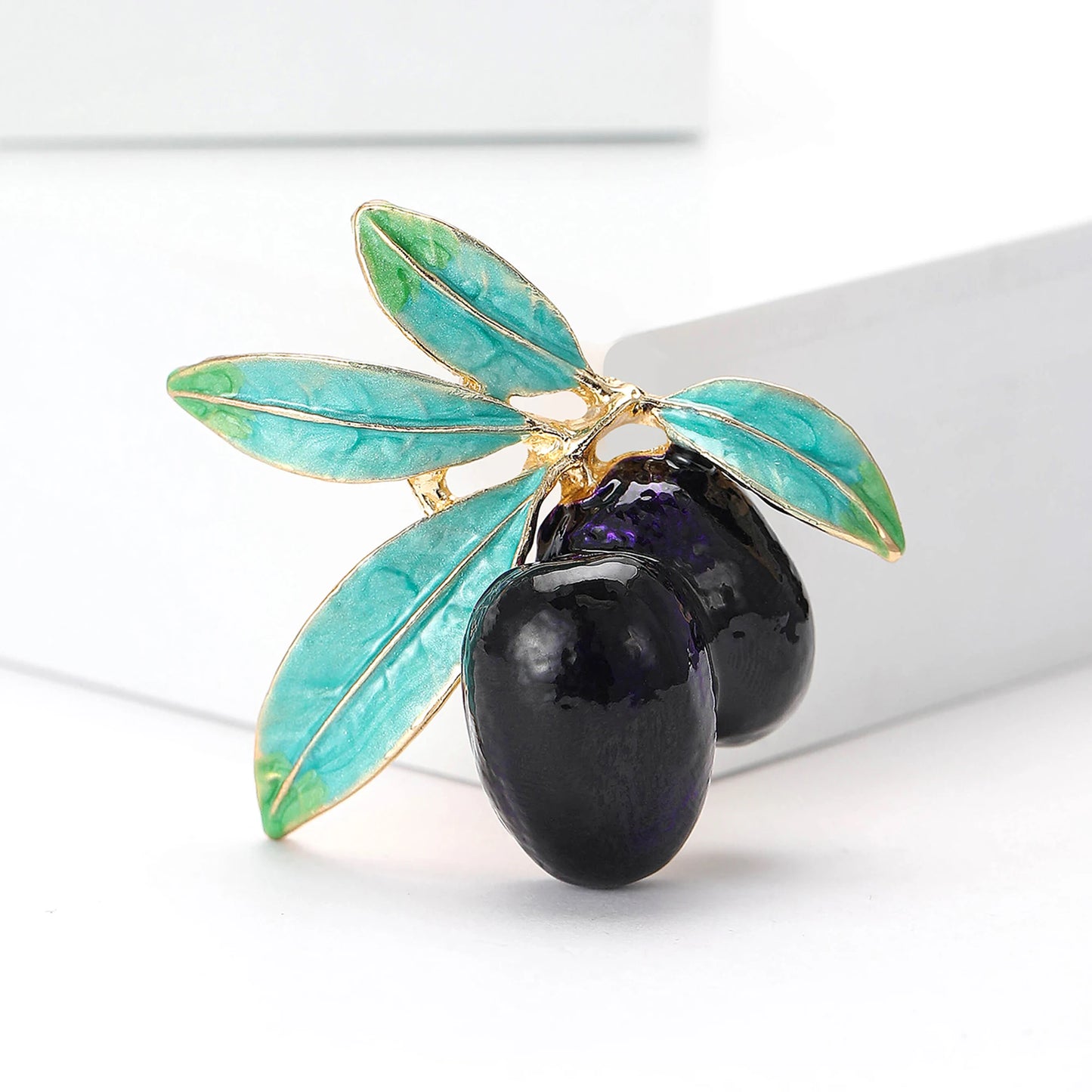 🫒 Enamel Olive Leaf Brooch – Unisex Botanical Pin for Women & Men