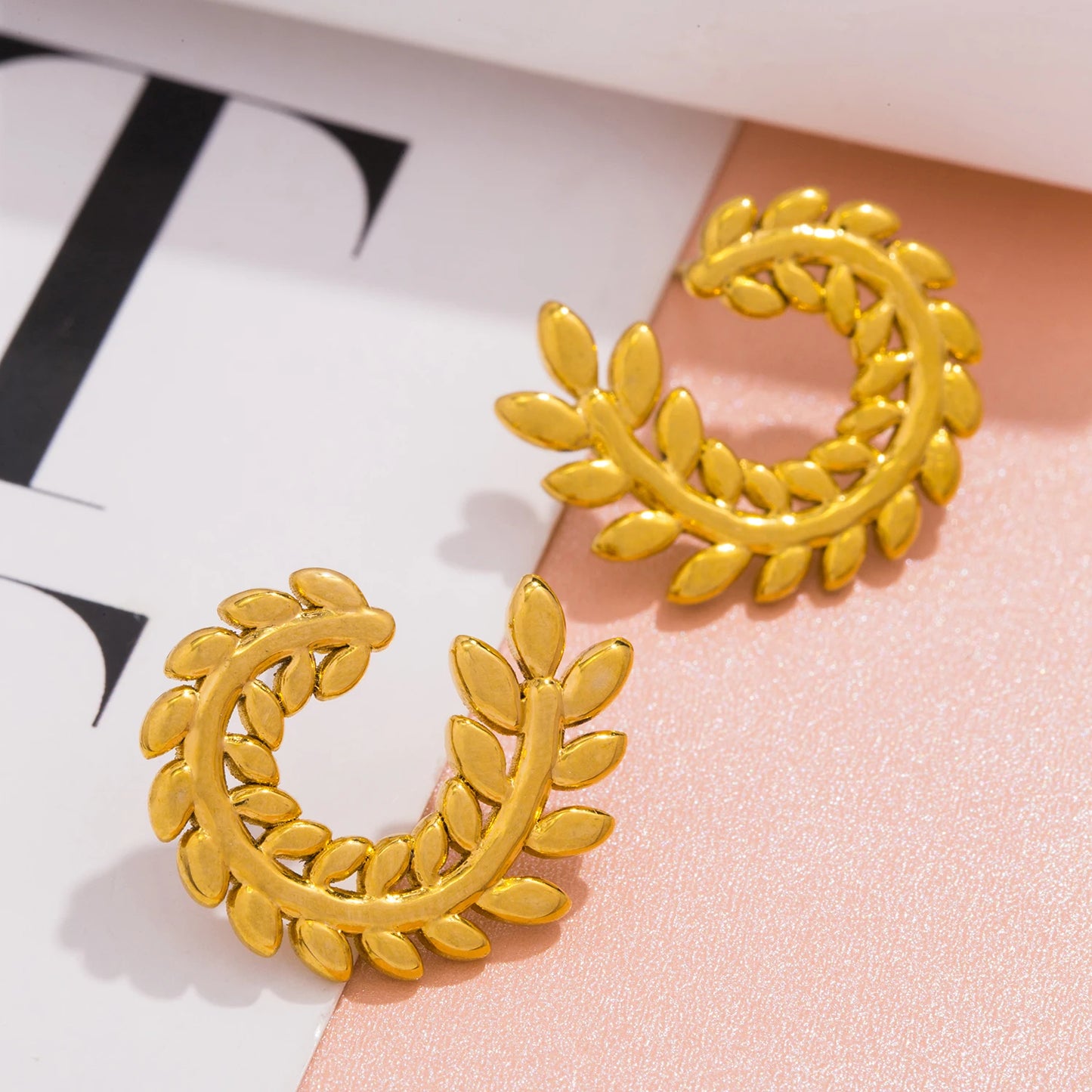 Elegant Olive Leaf Stud Earrings – 18K Gold Plated Stainless Steel