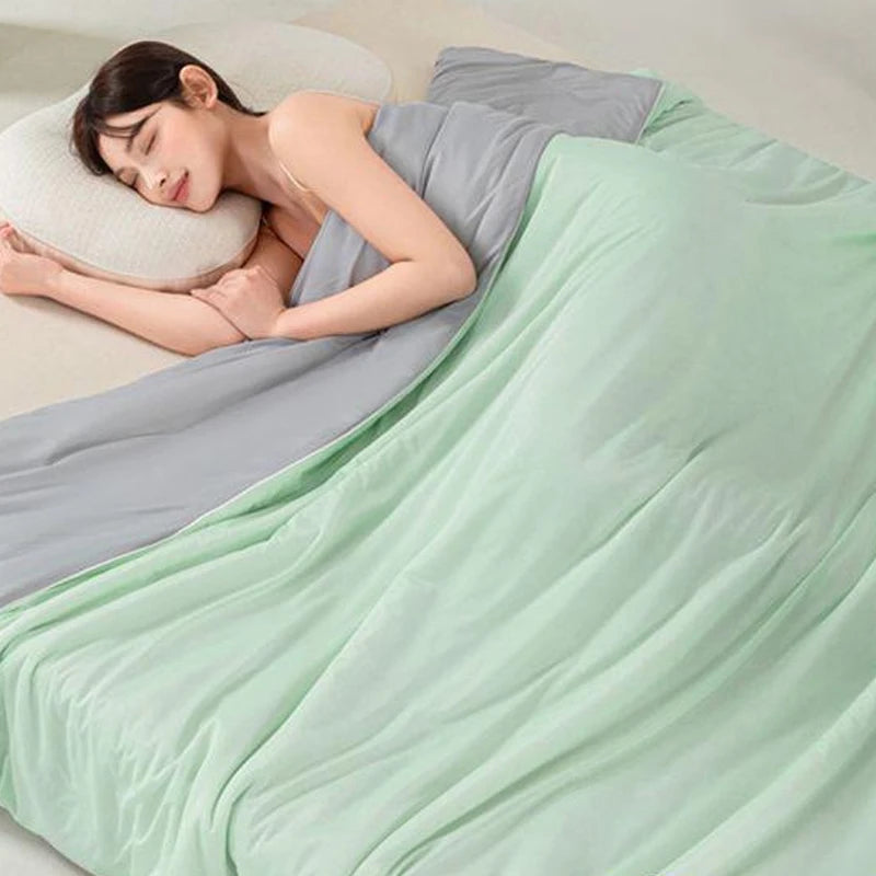 Summer Cooling Thin Quilt – Comfortable, Machine Washable Blanket for Office Nap & Sofa