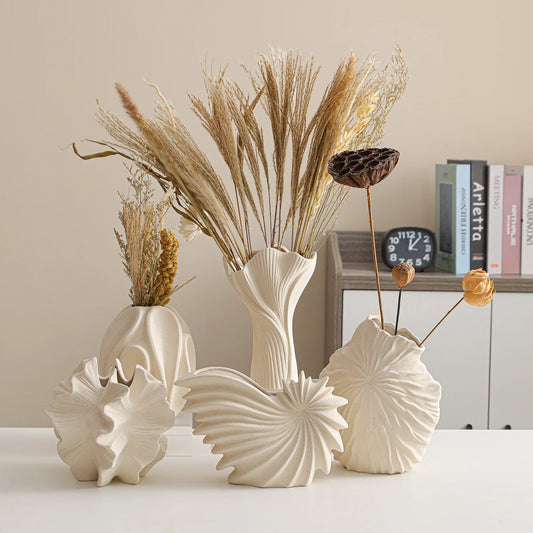 🐚 Ceramic Conch Design Vase