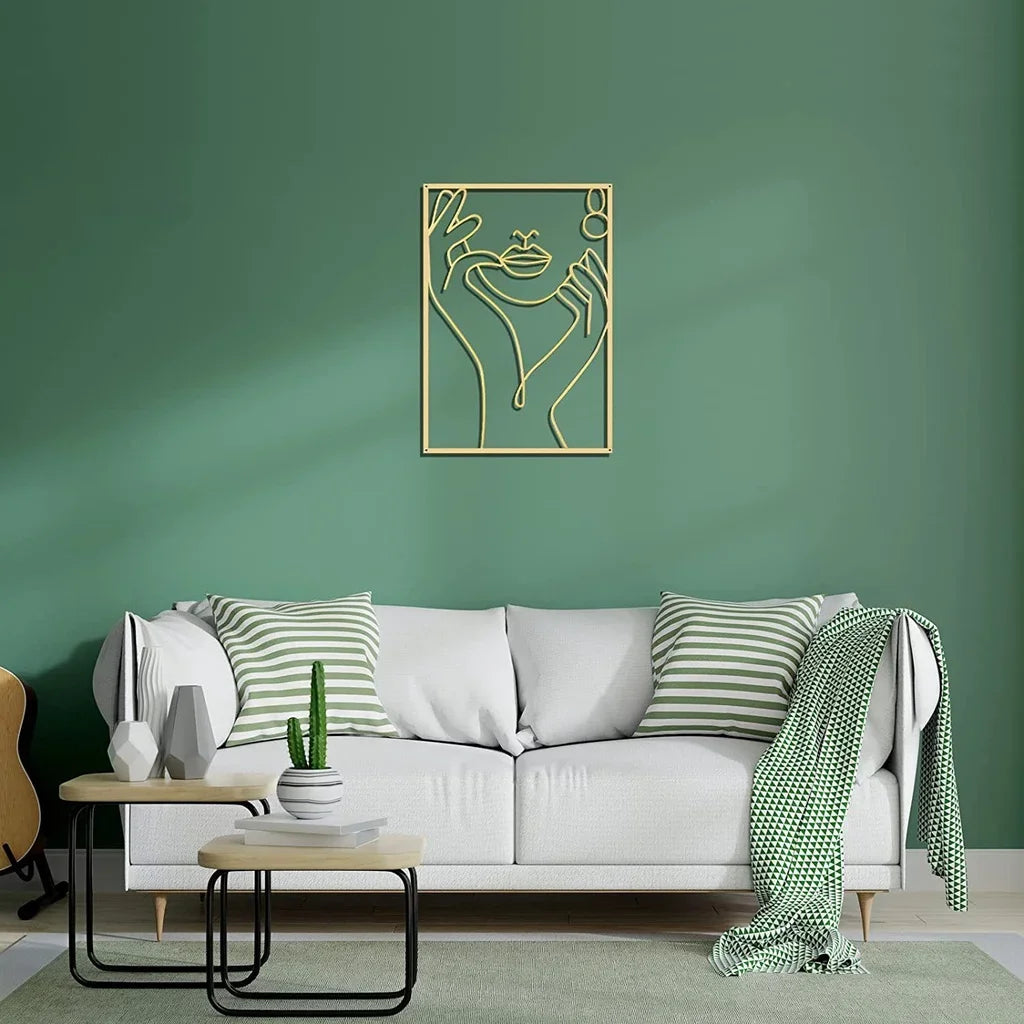Modern Metal Line Art Wall Decor – Abstract Female Body Silhouette Sculpture for Home Hanging