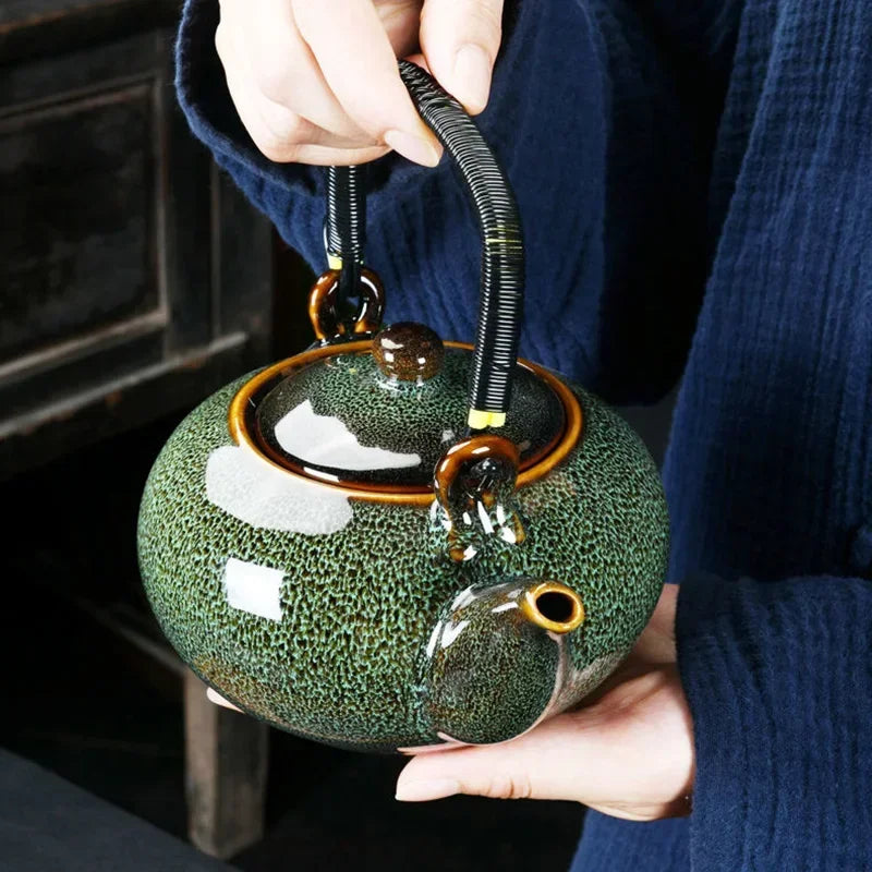 Large Capacity 700ml Ceramic Teapot – Coffee & Tea Pot Set with Small Teacups for Flower Tea and Household Use